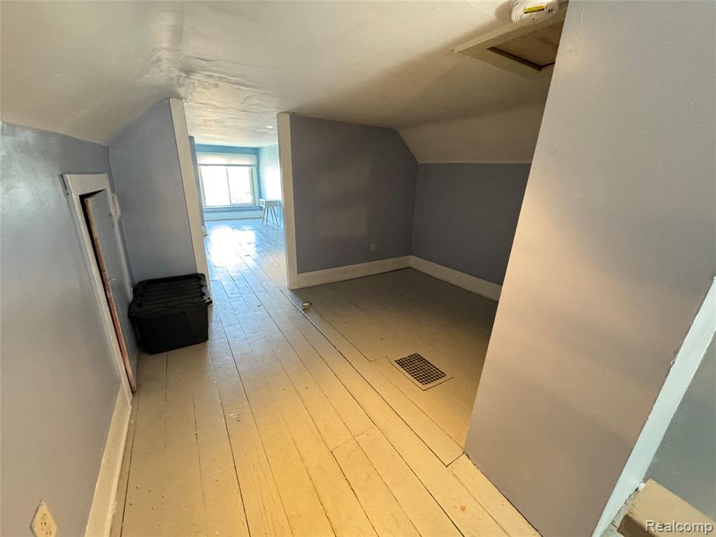 747 Cherry Street, Wyandotte, MI 48192 — Photo 16