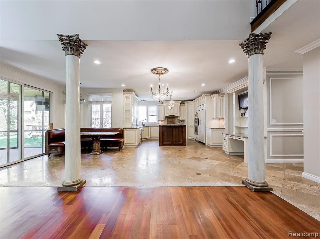 5570 HAMPSHIRE Drive, West Bloomfield, MI — Photo 17