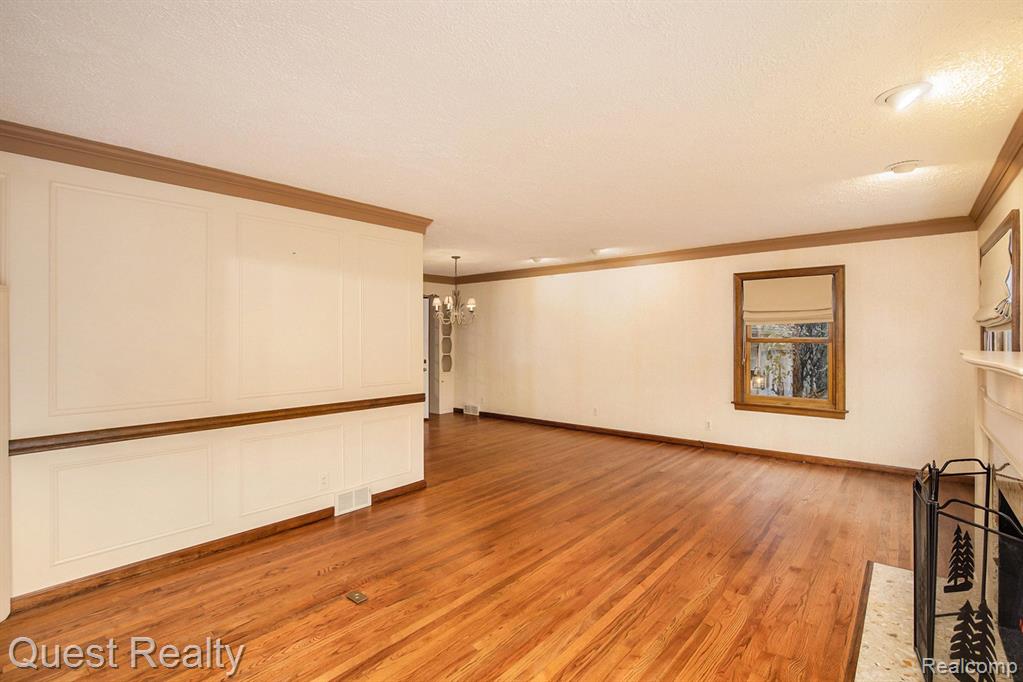 49830 SHELBY Road, Shelby Twp, MI 48317 — Photo 5