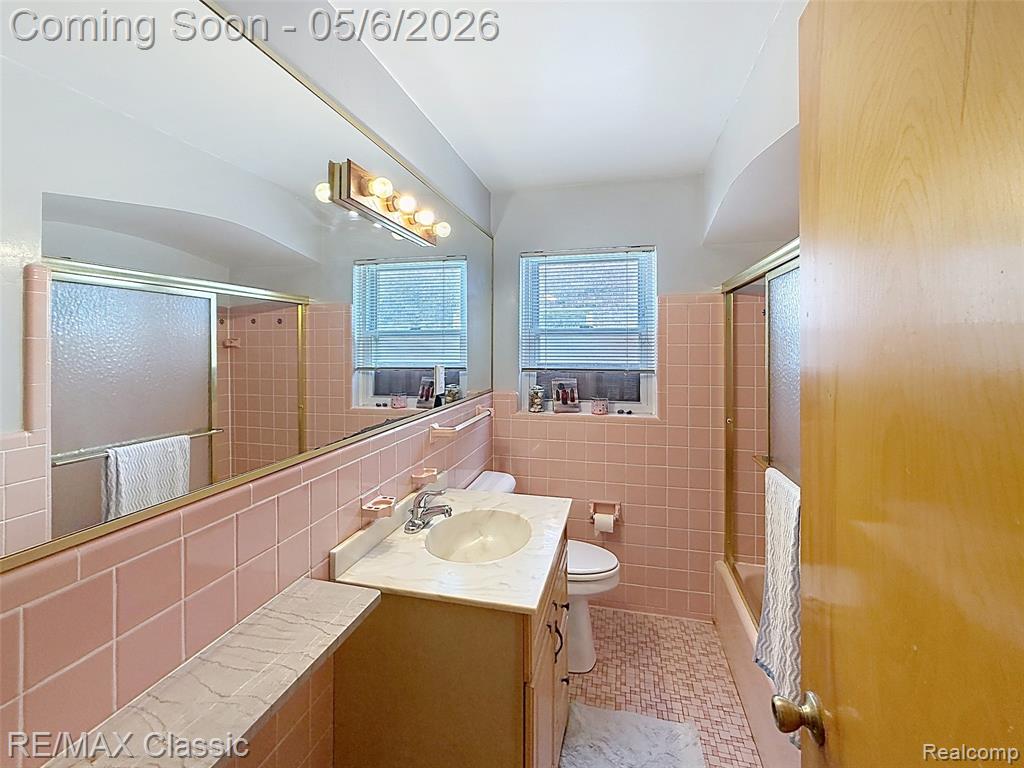 8842 Merriman Road, Livonia, MI 48150 — Photo 16