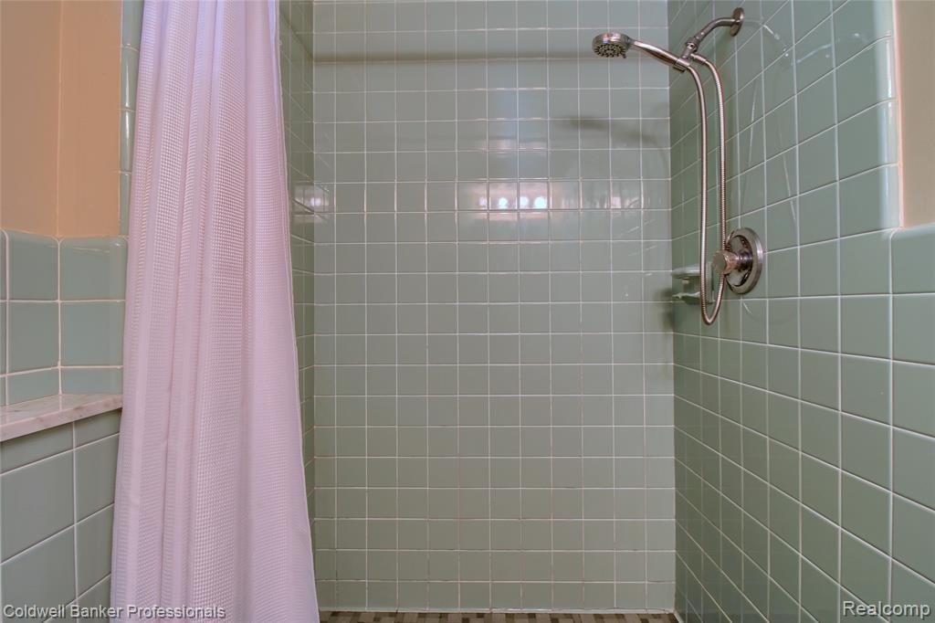 41928 River Oaks, Plymouth, MI 48170 — Photo 22