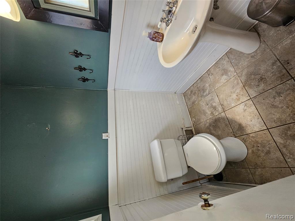 607 Roome Court, Flint, MI 48503 — Photo 21
