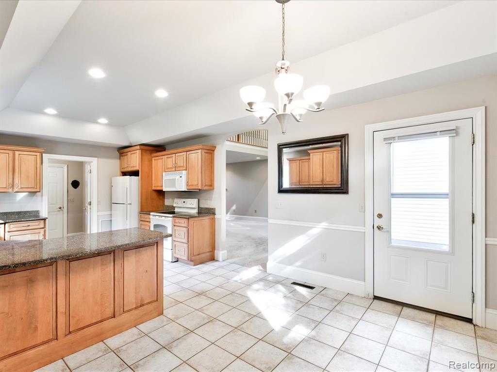 3084 Aberdeen Court, Port Huron, MI 48060 — Photo 13