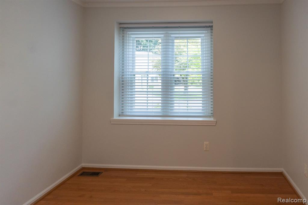 6851 TANGLE WOOD, Waterford, MI 48327 — Photo 12
