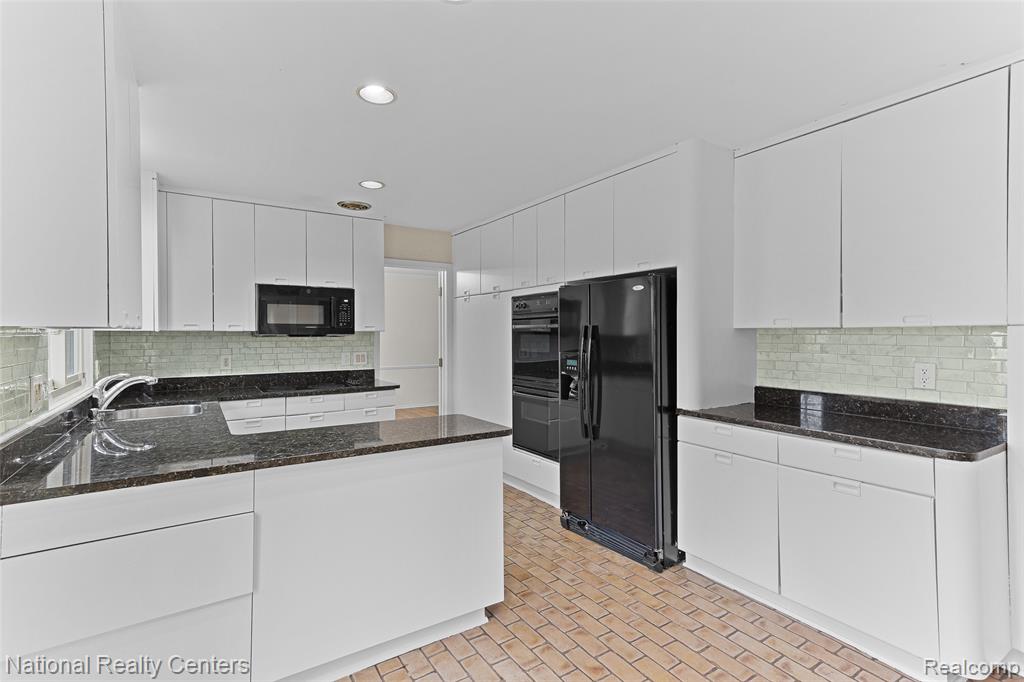 4817 Faircourt Drive, West Bloomfield, MI — Photo 6