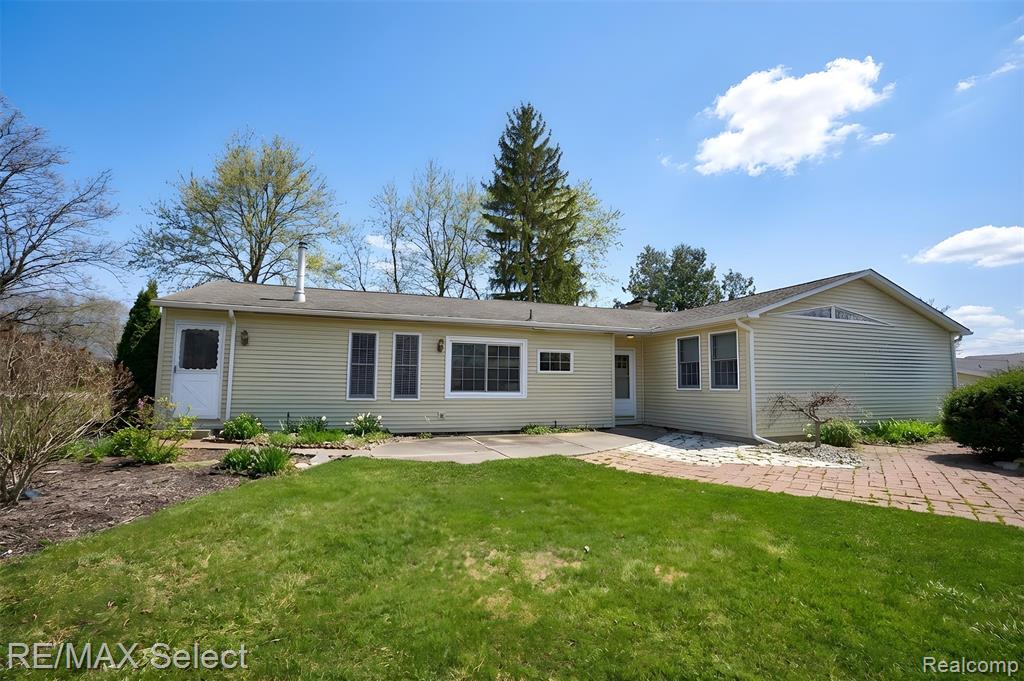 6324 Calkins Road, Flint, MI 48532 — Photo 5