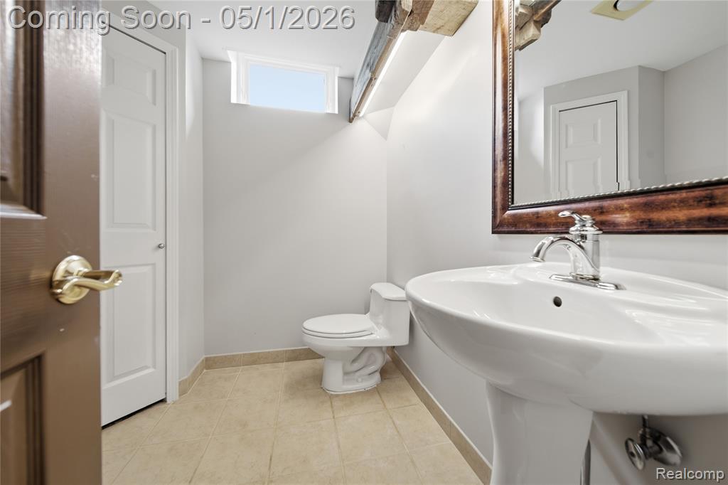 7527 Koby Court, White Lake, MI 48383 — Photo 32