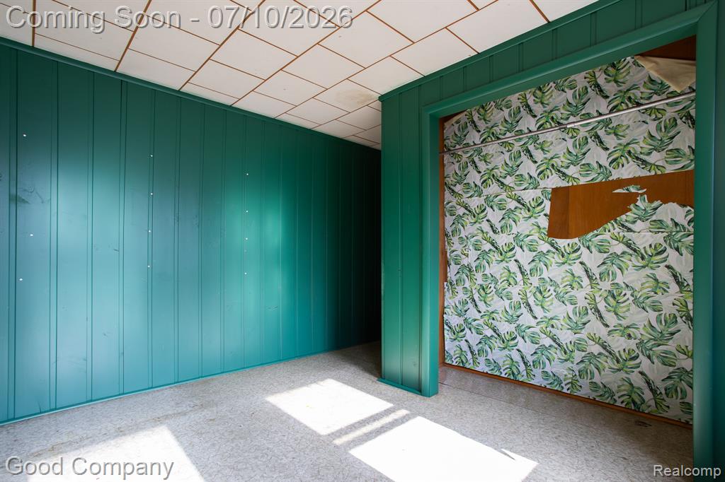 723 Pine Street, Wyandotte, MI 48192 — Photo 21