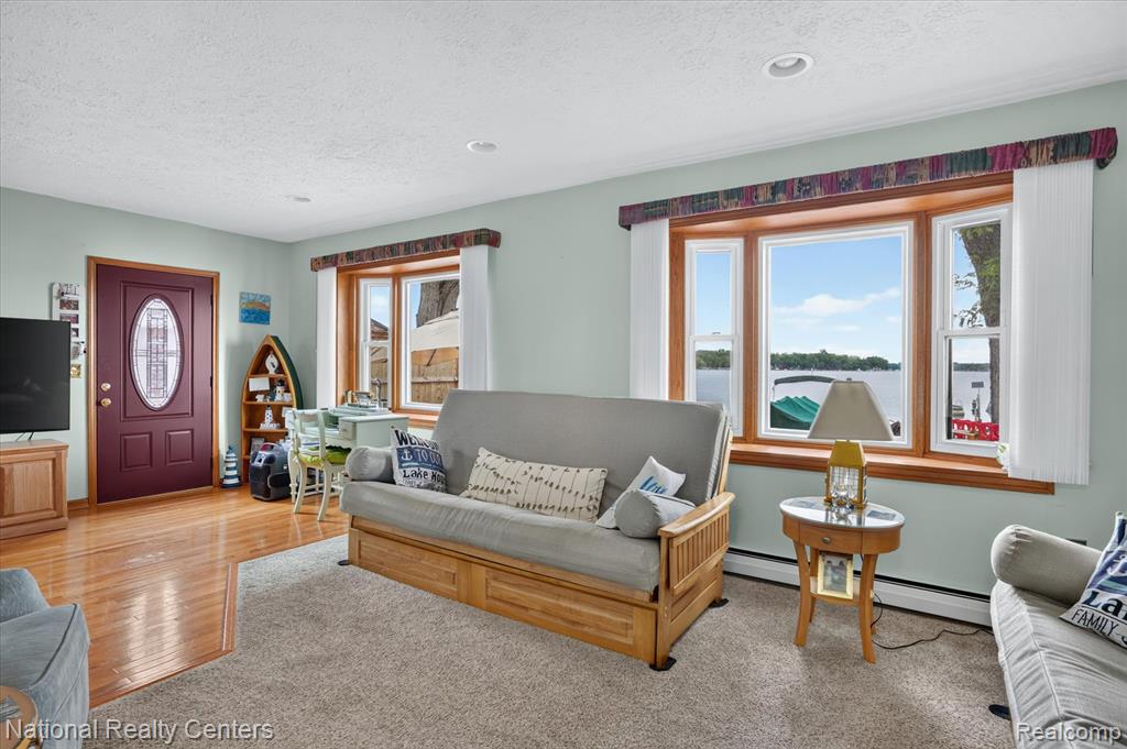 9450 Dexter Pinckney Road, Pinckney, MI 48169 — Photo 10