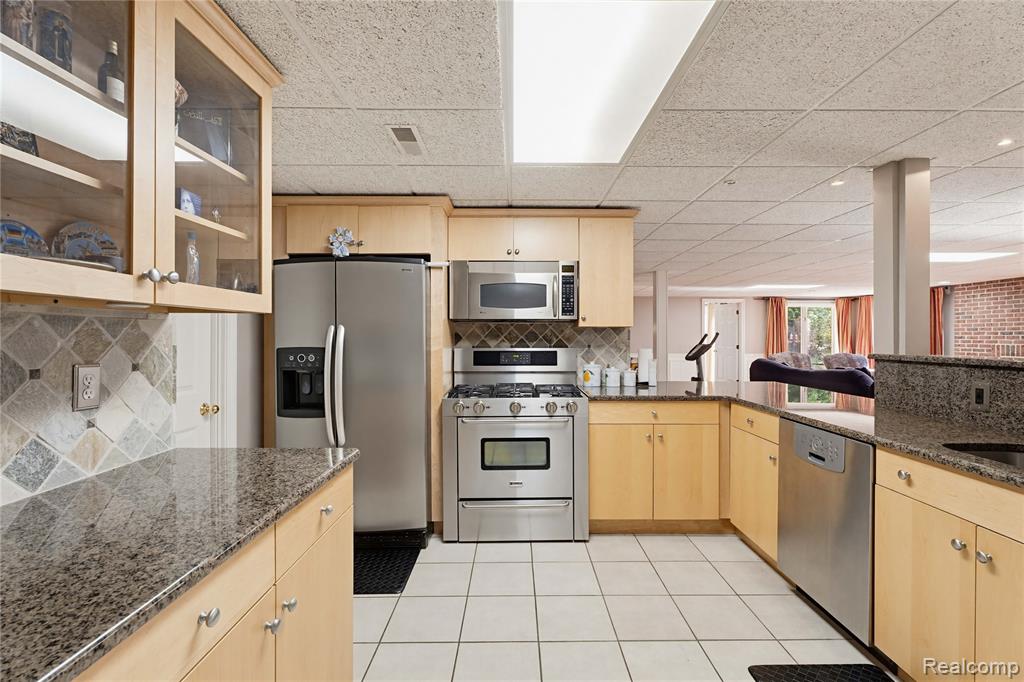 5173 Serena Drive, Troy, MI 48098 — Photo 65