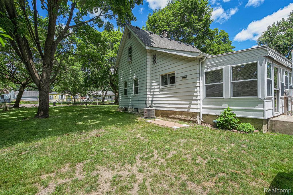 708 E CROSS Street, Ypsilanti, MI 48198 — Photo 21