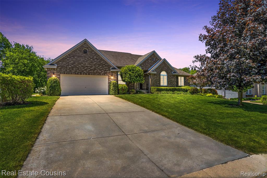 4344 Oak Tree Court, Fenton, MI 48430 — front exterior