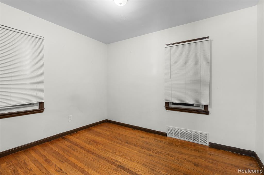 6021 Greenview Avenue, Detroit, MI 48228 — Photo 6