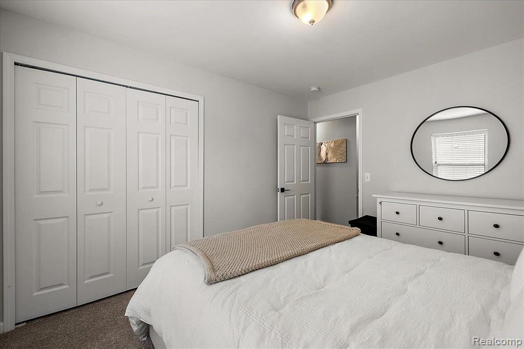 7611 Peninsula, Waterford, MI 48327 — Photo 25