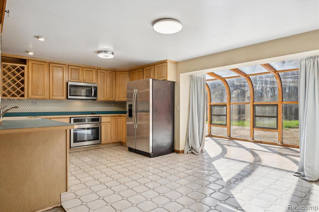 7870 N MERIDIAN Road, Jackson, MI 49201 — Photo 17