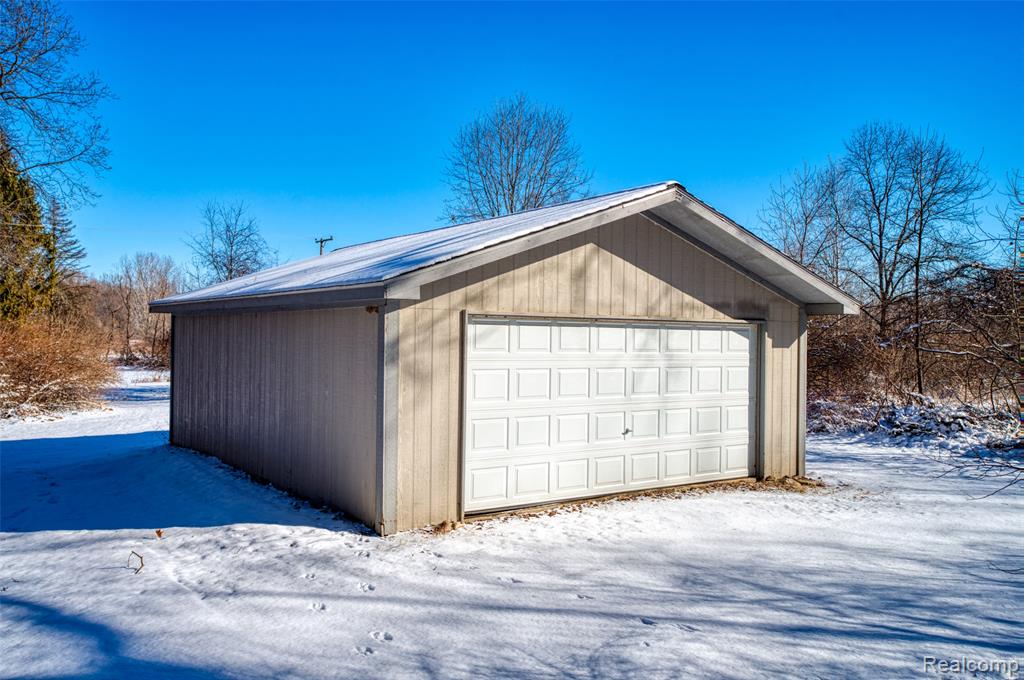 9800 Roberts Road, Gregory, MI 48137 — Photo 54