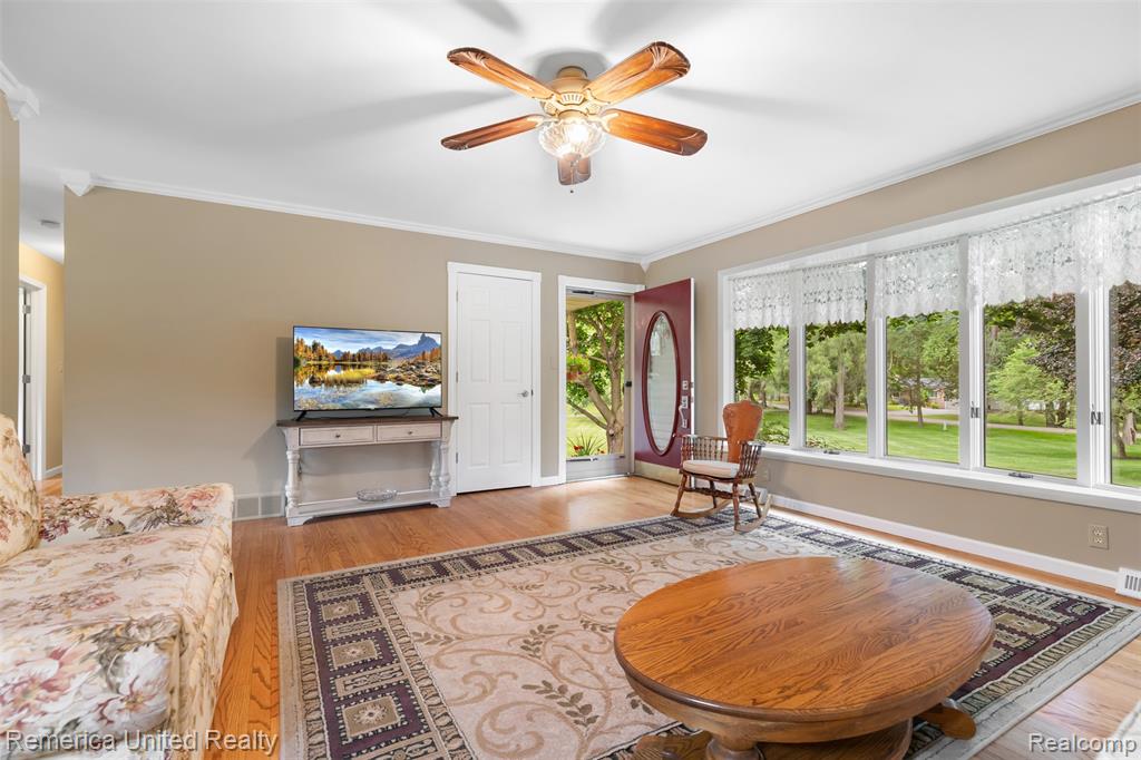 8763 Bishop Road, Brighton, MI 48116 — Photo 4