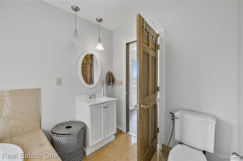 6067 N Vernon Street, Dearborn Heights, MI 48127 — Photo 39