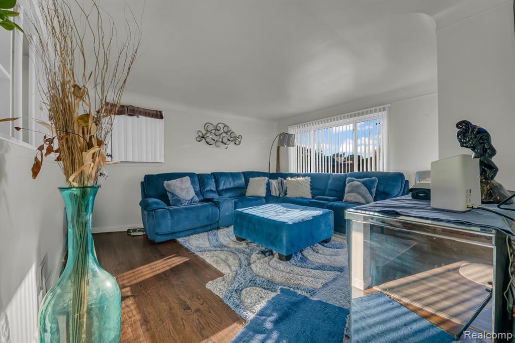 24880 Warrington Avenue, Eastpointe, MI 48021 — Photo 5