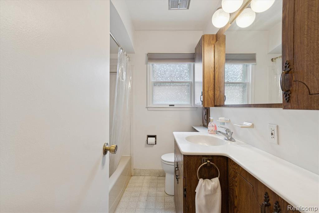 540 N York Street, Dearborn, MI 48128 — Photo 19