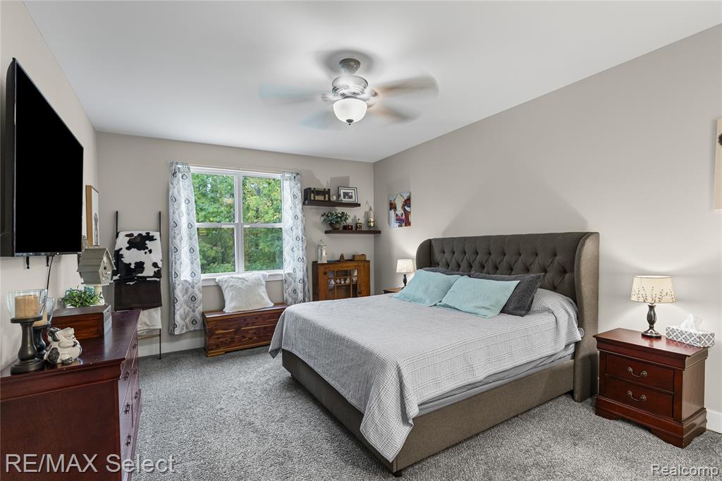 3127 Harbor Pointe Circle, Fenton, MI 48430 — Photo 24