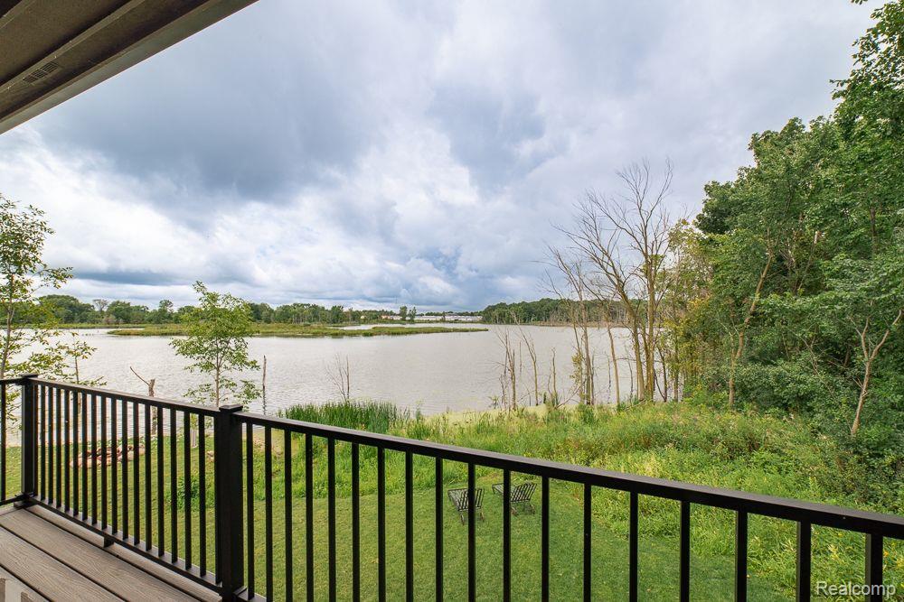 10497 GRANDVIEW Drive, Goodrich Vlg, MI — Photo 30