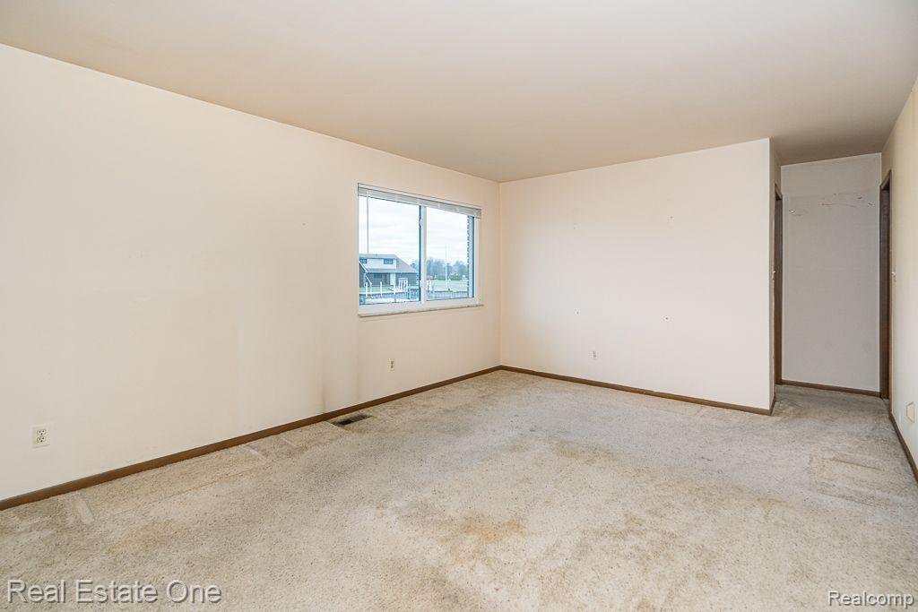 49680 KEYCOVE, Chesterfield, MI 48047 — Photo 16