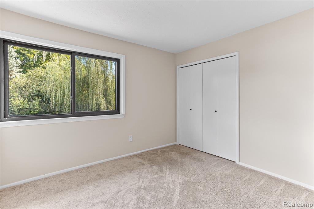 5086 FALMOUTH Drive, Troy, MI 48085 — Photo 33