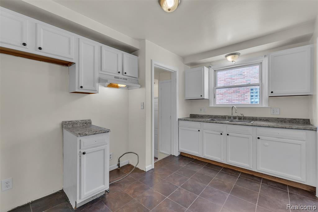 8310 Sirron Street, Detroit, MI 48234 — Photo 18