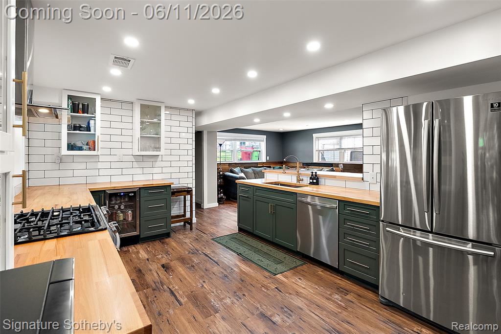 954 Panorama Drive, Milford, MI 48381 — Photo 8