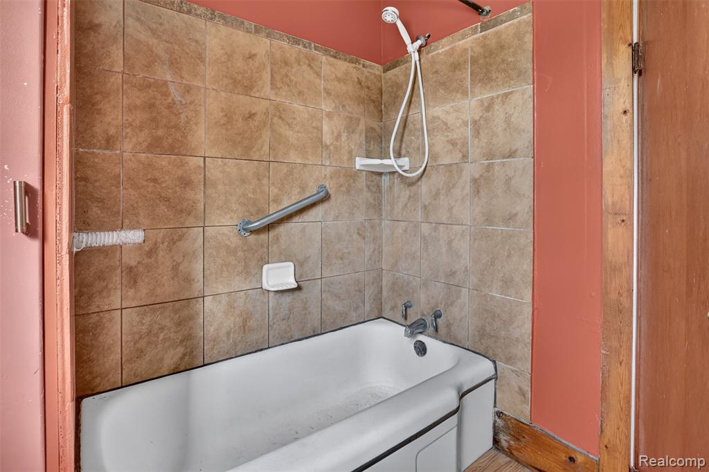 6007 Leix Road, Mayville Vlg, MI 48744 — Photo 21
