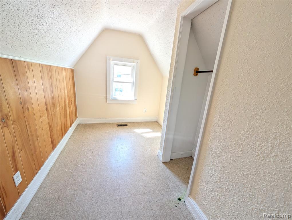 32 LABADIE Street, Ecorse, MI 48229 — Photo 16