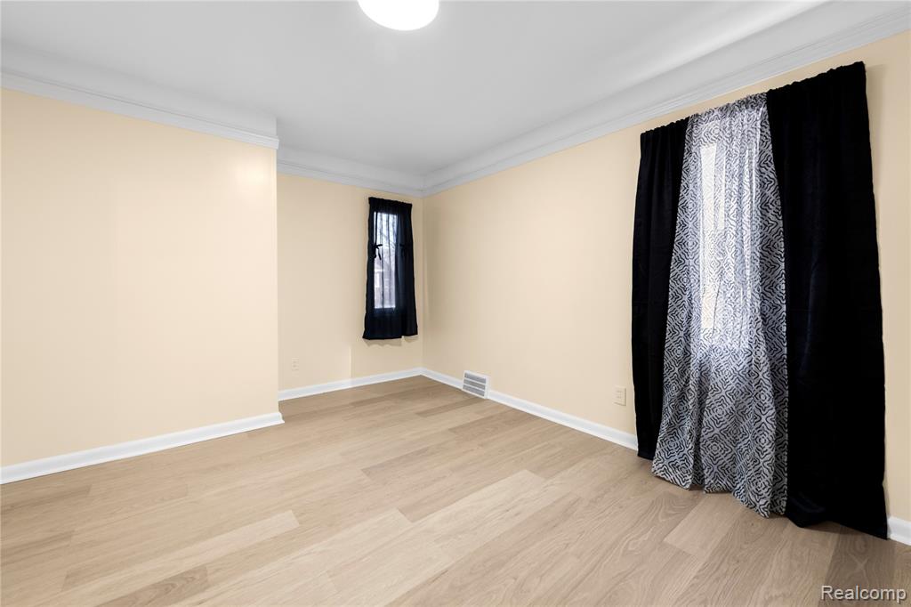8060 Edward Avenue, Center Line, MI 48015 — Photo 15