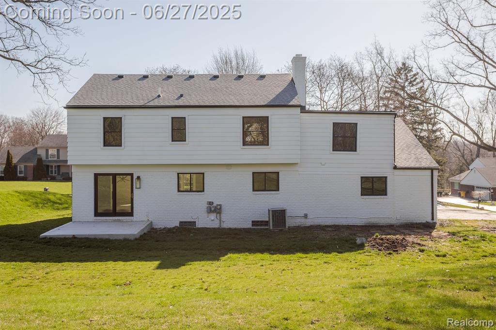4054 ANTIQUE Lane, Bloomfield Hills, MI 48302 — Photo 33