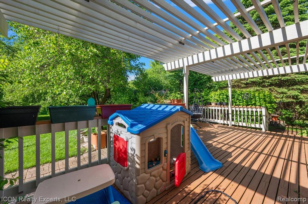 44831 Huntington Drive, Novi, MI — Photo 45