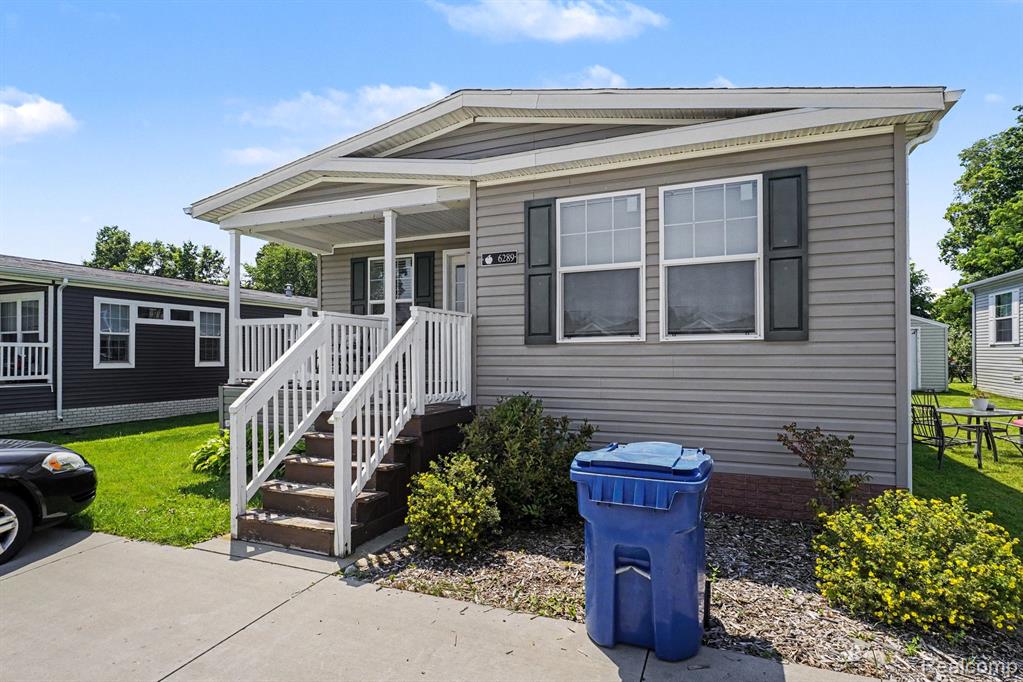 6289 Sleeping Beauty, Genesee, MI 48430 — front exterior