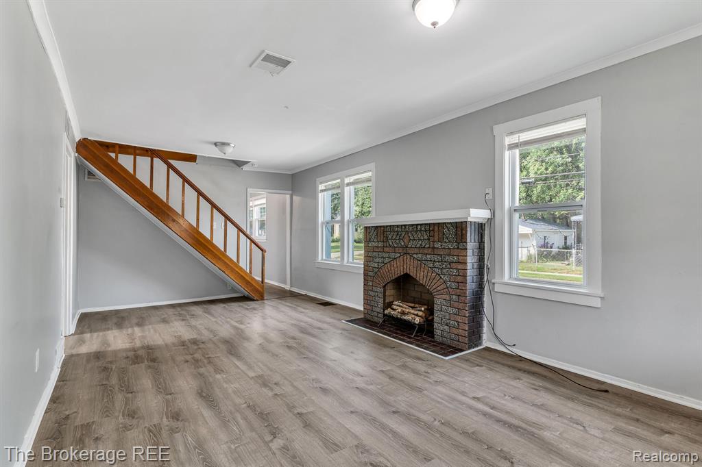 467 W MAXLOW Avenue, Hazel Park, MI 48030 — Photo 4