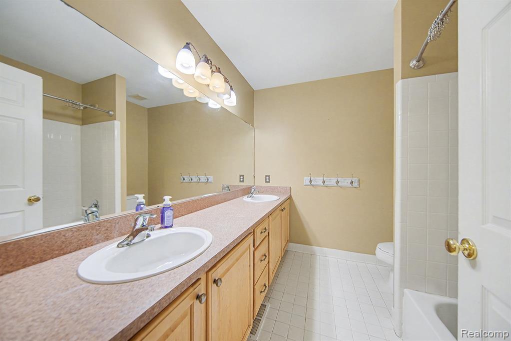 7586 Haverhill Lane, Canton, MI 48187 — Photo 20