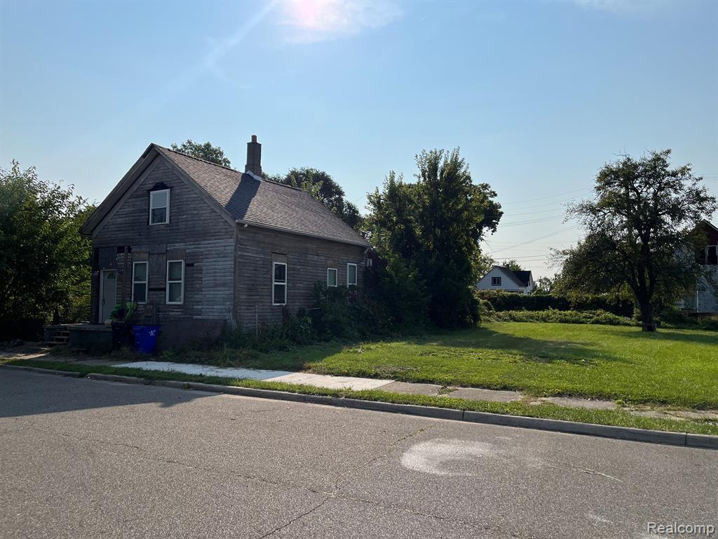 2642 E WILLIS Street, Detroit, MI 48207 — Photo 12