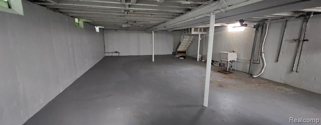8055 Plainview Avenue, Detroit, MI 48228 — Photo 9