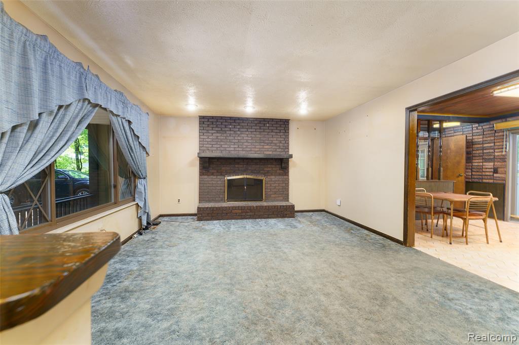 8800 Evergreen Road, Brighton, MI 48116 — Photo 4