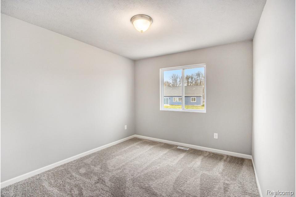 731 Woodvalley Court, Corunna, MI 48817 — Photo 13