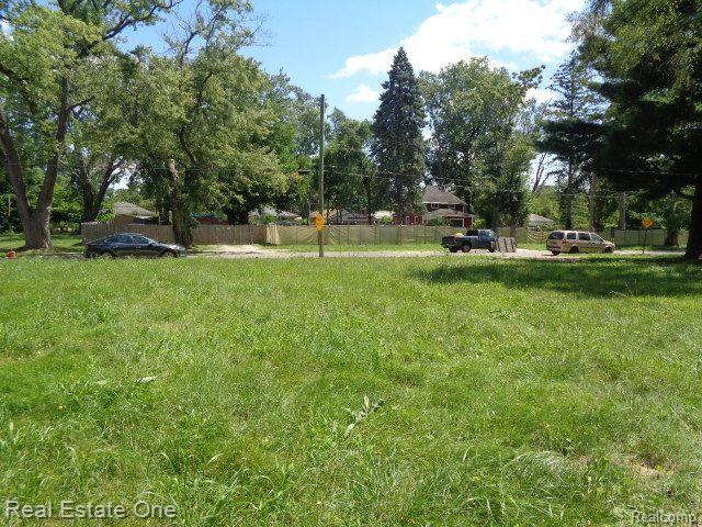 18985 TRINITY Street, Detroit, MI 48219 — Photo 8