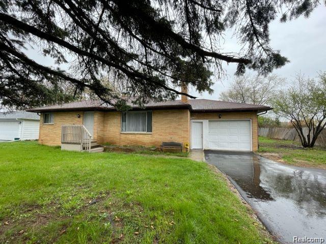 5122 W BRISTOL Road, Flint, MI 48507