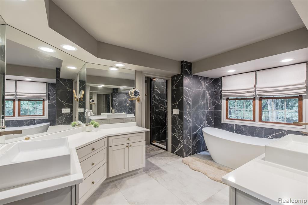 9909 Kingston Ridge, Clarkston, MI 48348 — Photo 40