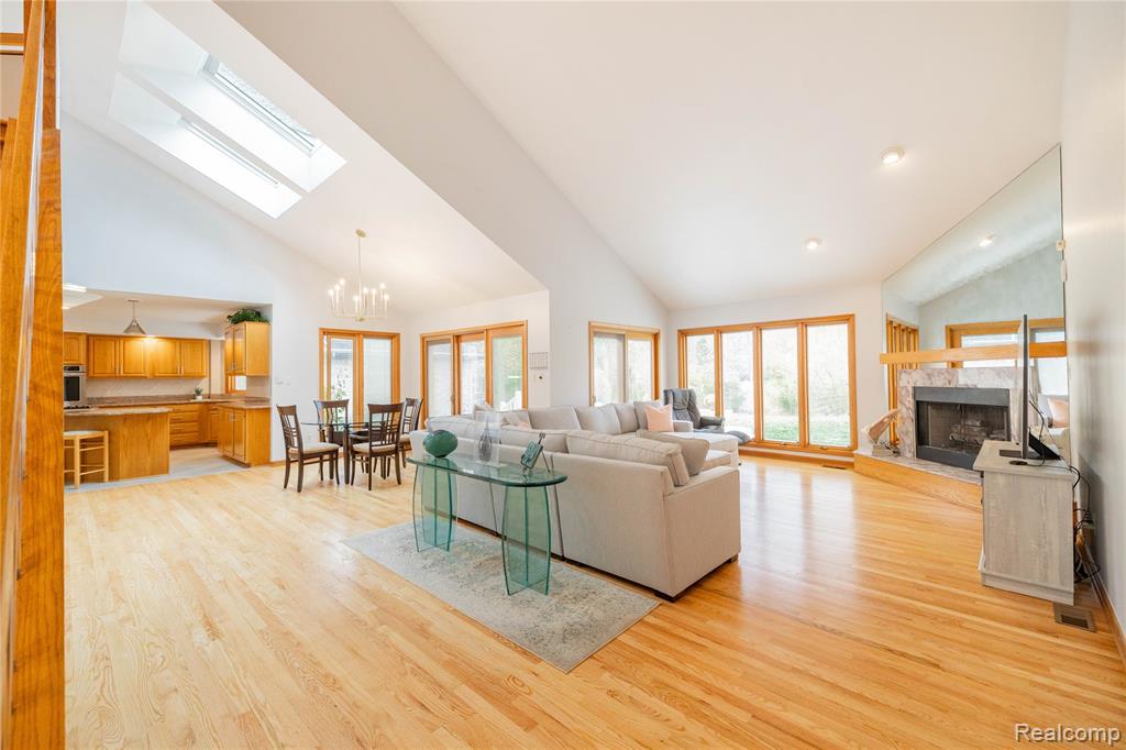 29462 East River Road, Grosse Ile, MI 48138 — Photo 12