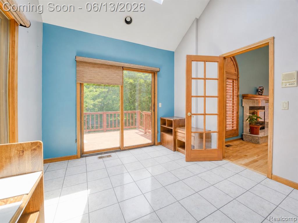 29342 Strathmore Drive, Farmington, MI 48331 — Photo 21