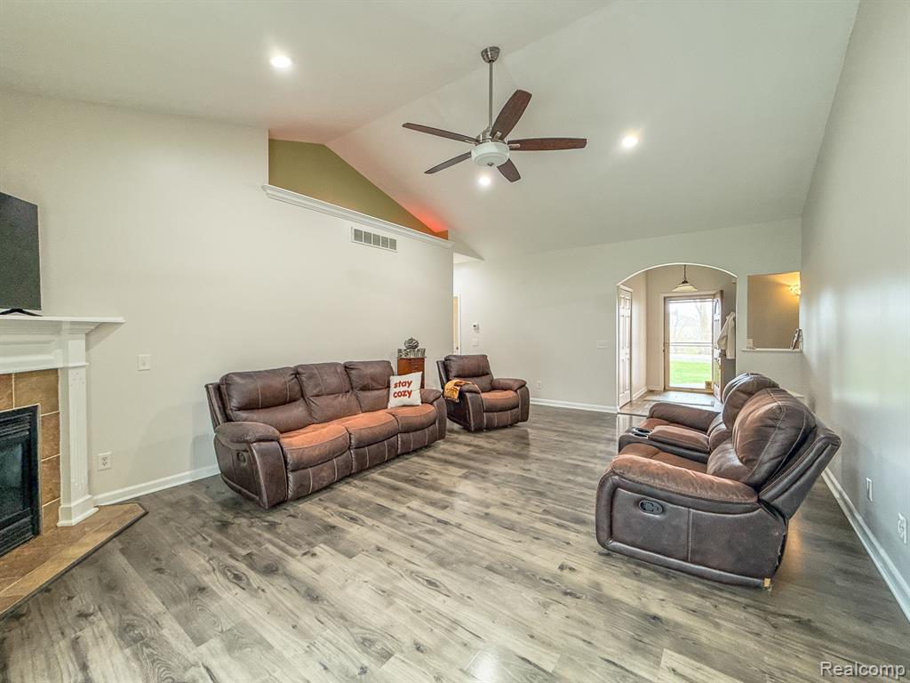 6310 MAPLE Avenue, Swartz Creek, MI 48473 — Photo 15