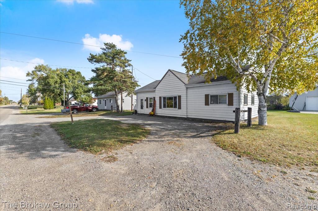 105 Center Street, Otisville, MI 48463 — Photo 4