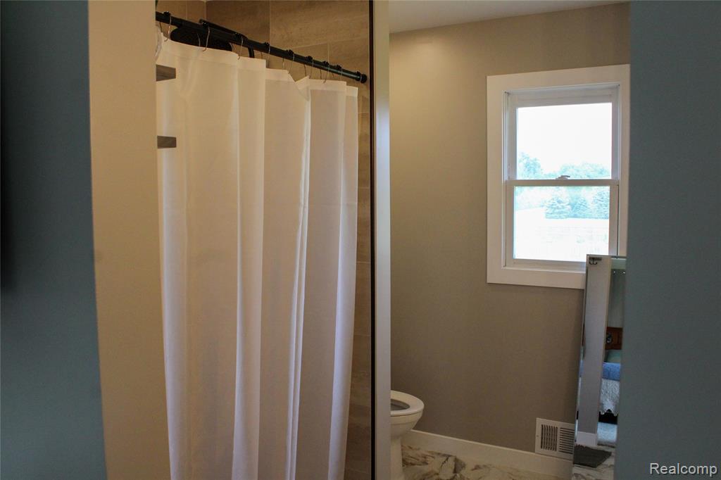 1583 E Lansing Road, Morrice, MI 48857 — Photo 11